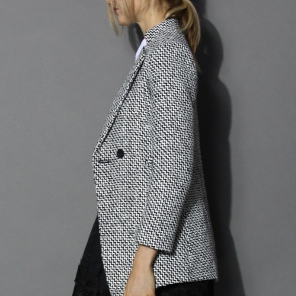 LAST ONE! Black and White Classy Collared Coat - Picture 2 of 5